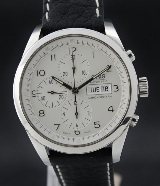 AN ORIS AUTOMATIC CHRONOGRAPH WATCH / COMPLETE